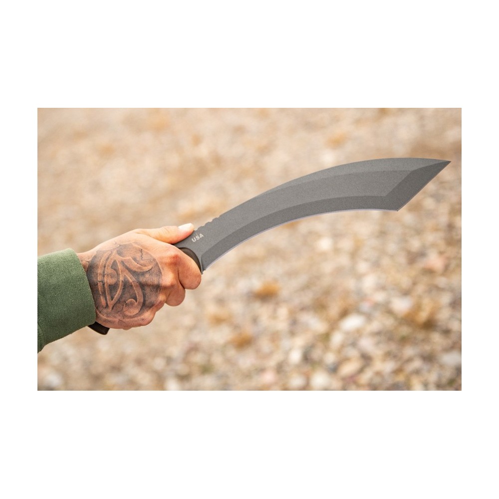 TOPS A-Klub Machete